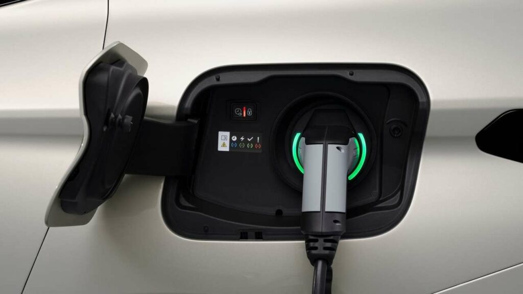 DS-4-charging-cable
