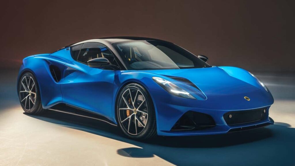 Lotus-Emira-2023-A-pillar-trim-detach