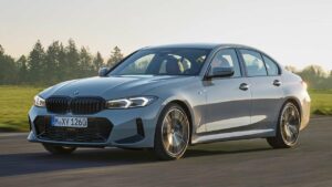 BMW-3-Series-2023-steering