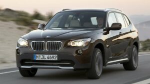 BMW-X1-infaltor-airbag