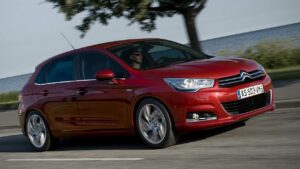 Citroen-C4-2011-airbag