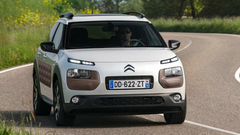 Citroen-C4-Cactus-2017-vacuum-pump