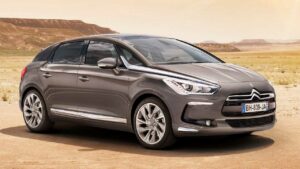 Citroen-DS5-2012-airbag