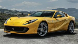 Ferrari-812-Superfast-2018-start-stop