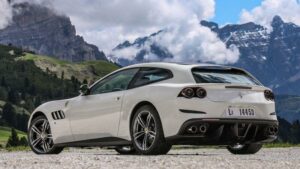 Ferrari-GTC4-Lusso-2017-recall-fuel-fire
