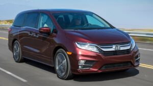 Honda-Odyssey-2019-seat-belt-buckles