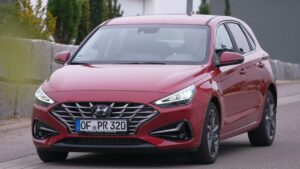 Hyundai-i30-2020-seat-belt-tensioners