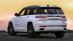 Jeep-Grand-Cherokee-2023-rear-coil-springs
