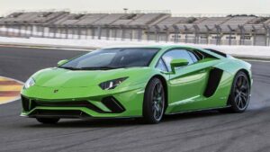 Lamborghini-Aventador-hood-bonnet
