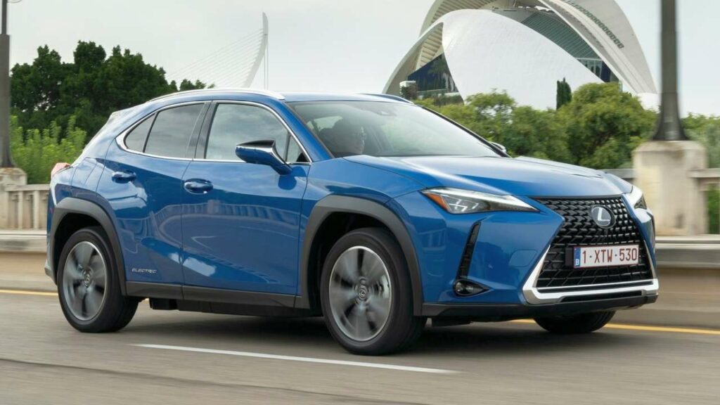 Lexus-UX-2022-e-call