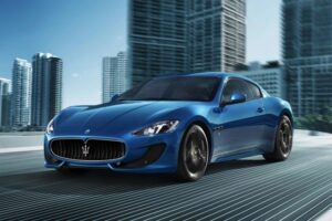 Maserati_GranTurismo_2015