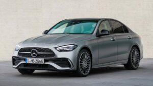 Mercedes-Benz-C-Class-2022-moisture-short-circuit