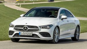 Mercedes-Benz-CLA-2020-isofix