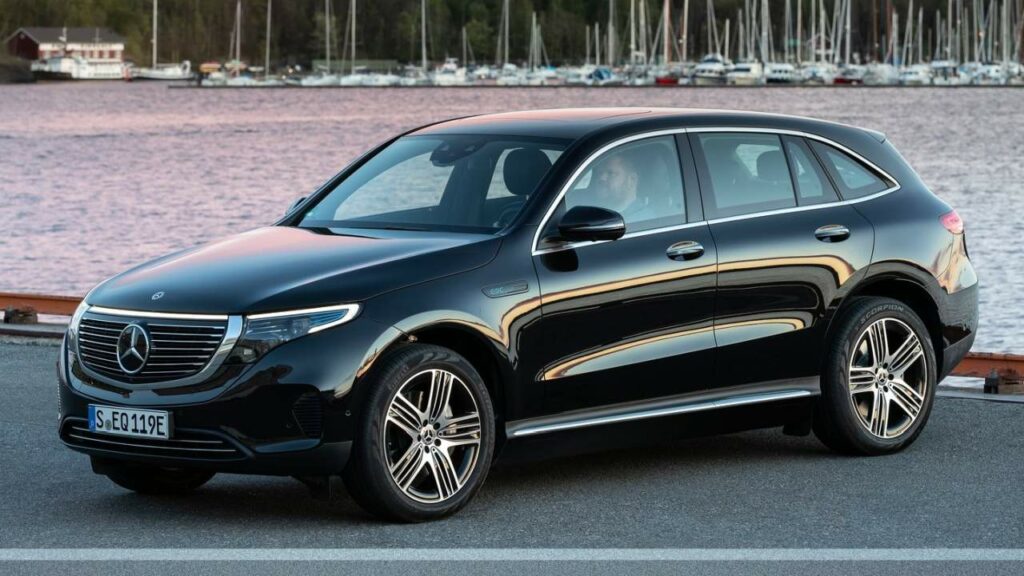 Mercedes-Benz-EQC-2020-side-impact-sensors