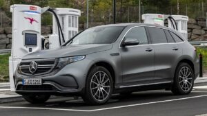 Mercedes-Benz-EQC-rear-seat-back-lock