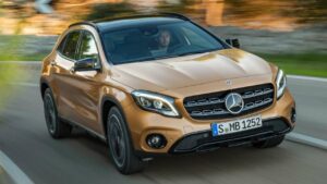 Mercedes-Benz-GLA-2018-fire