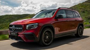 Mercedes-Benz-GLB-2021-driver-airbag