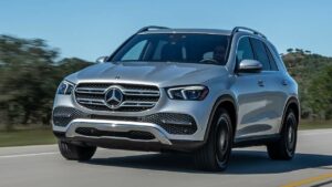 Mercedes-Benz-GLE-2022-steering