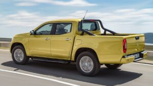 Mercedes-Benz-X-Class-2018-trailer-hitch-recall