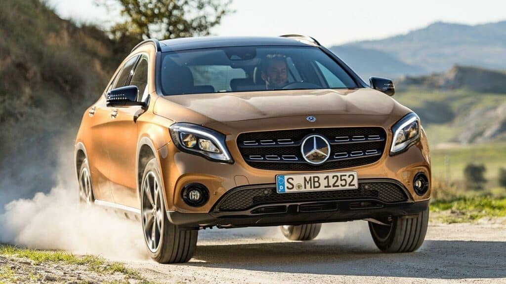 Mercedes-Benz-gla-2019-axle-bolts