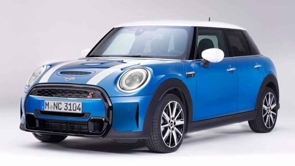 Mini-Cooper-2022-seat-belt-retractor