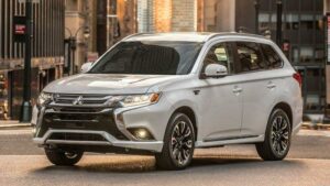 Mitsubishi-Outlander_PHEV-2016-recall-parking-brake
