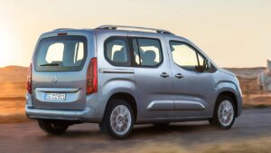 Opel-Combo-2019-fuel-leak-auxiliary-heating