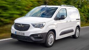 Opel-Combo-2020-wheel-screws