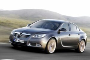 Opel-Insignia-2016