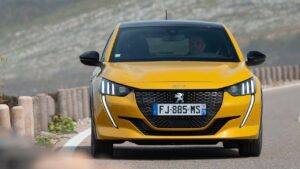 Peugeot-208-2023-curtain-airbag
