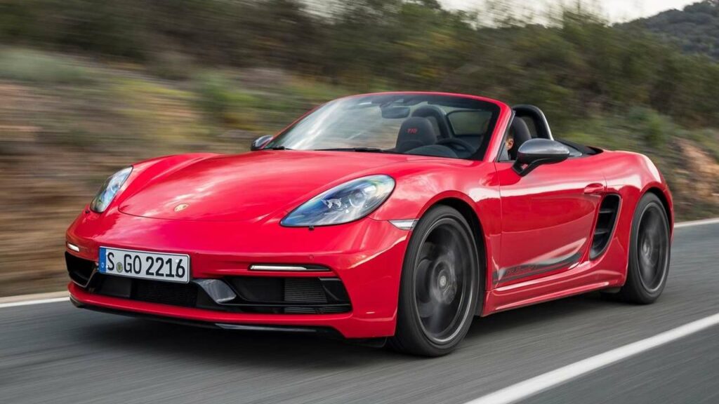Porsche-718-Boxster-2020-fuel-pipe