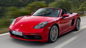 Porsche-718-boxster-2023-rear-spoiler