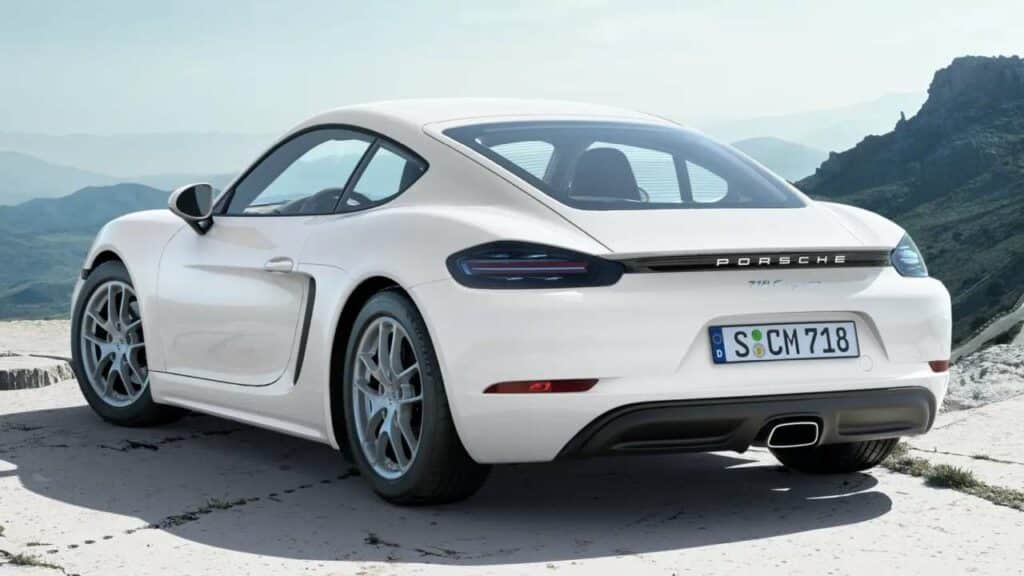 Porsche-718-cayman-2023-rear-spoiler