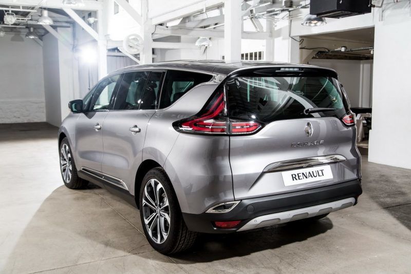 Renault-Espace-V-2015-a