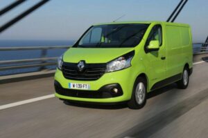 Renault-Trafic-III-X82