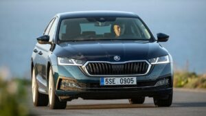 Skoda-Octavia-2020-steering