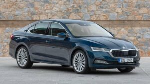 Skoda-Octavia-2022-engine-cover