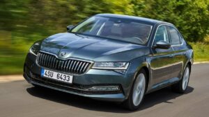 Skoda-Superb-2022-engine-cover