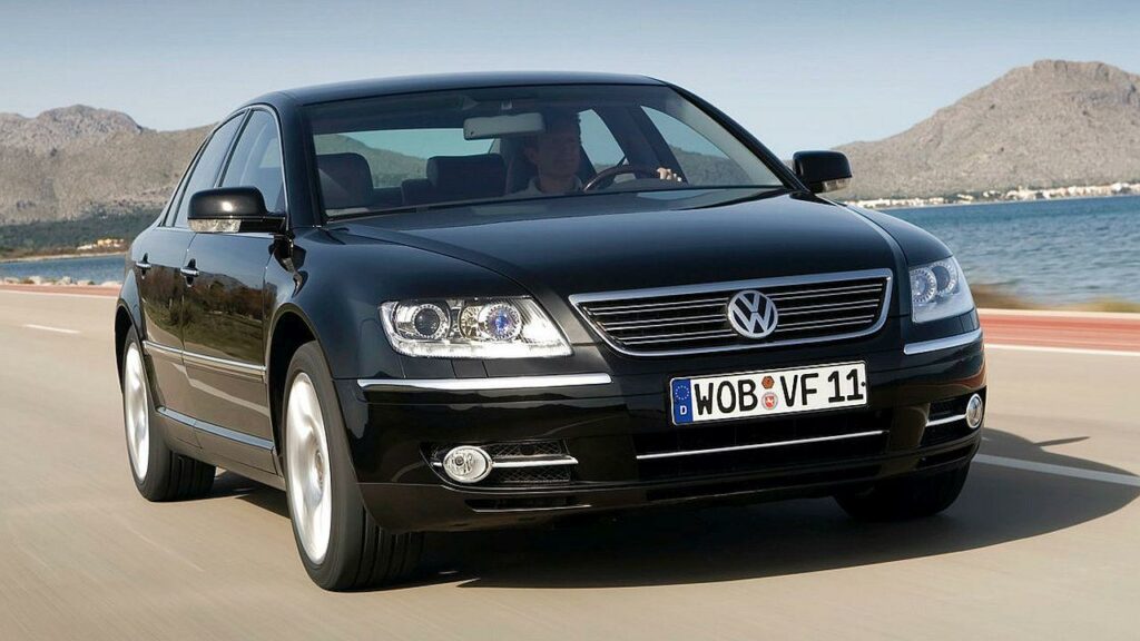Volkswagen-Phaeton-2008-glass-roof