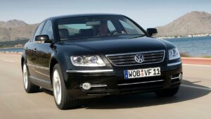 Volkswagen-Phaeton-2008-glass-roof