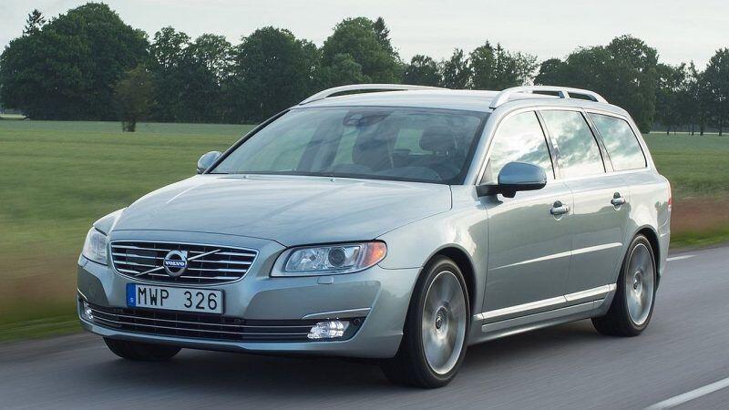 Volvo-V70-2014-recall-fuel-hose-leak-fire