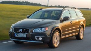 Volvo-XC70-2014-recall-fuel-hose-leak-fire