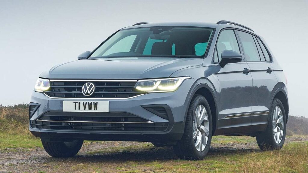 volkswagen-tiguan-allspace-seats-screws