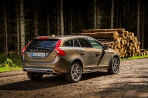 volvo-v60-cross-country-2017-recall