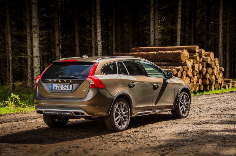 volvo-v60-cross-country-2017-recall