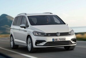 vw-Touran-2018-recall-headrest