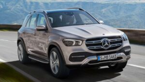 Mercedes-Benz-GLE-2023-stuck-pedal