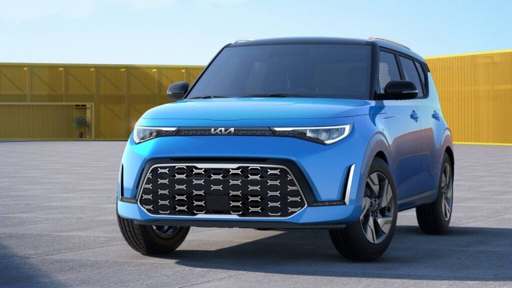Kia-Soul-2023-airbag-injury