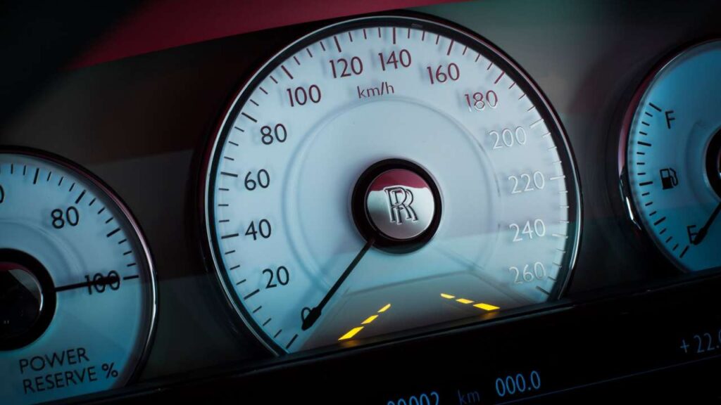 Rolls-Royce-Ghost-instrument-cluster-glass-kba