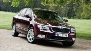 Skoda-Superb-2012-airbag-takata